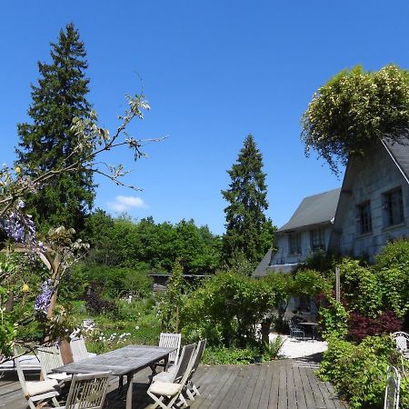 Le Jardin De Saint Jean Bed & Breakfast Exterior photo