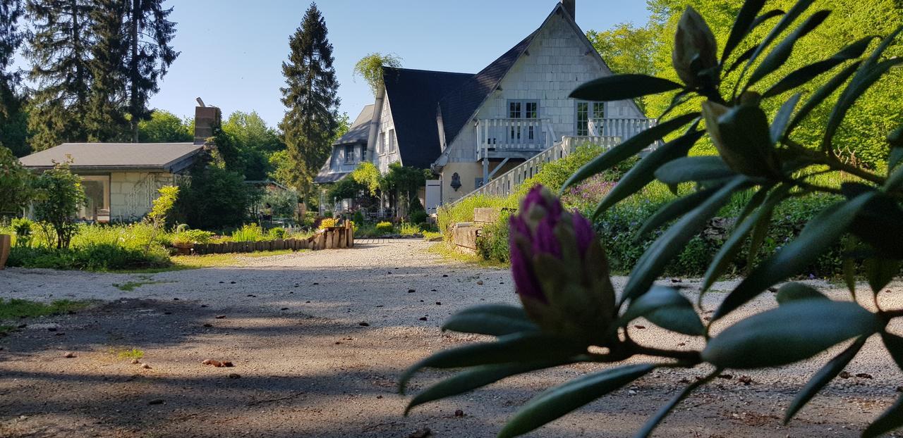 Le Jardin De Saint Jean Bed & Breakfast Exterior photo